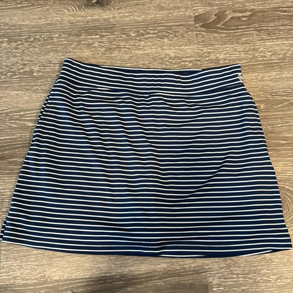 Izod golf skort